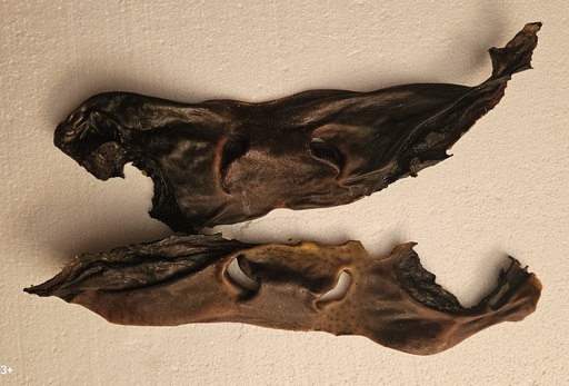 [C00183] NaHuKa Natur Leckerli - getrocknete Rindernasen ohne Fell 250g