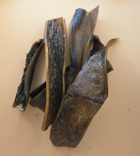 [P0008437] NaHuKa Natur Leckerli - Hirschhaut ohne Fell 150g